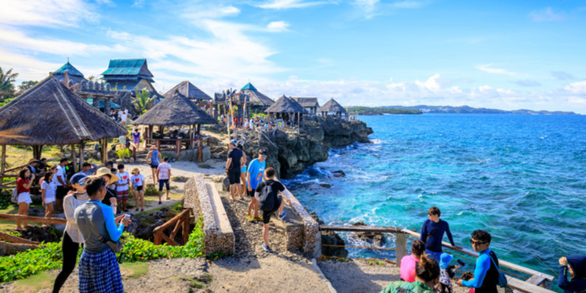 Philippines reopens to vaccinated tourists next week