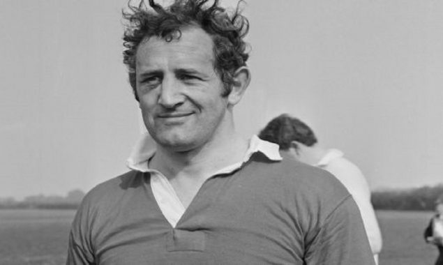 Ireland rugby great McLoughlin dies aged 82