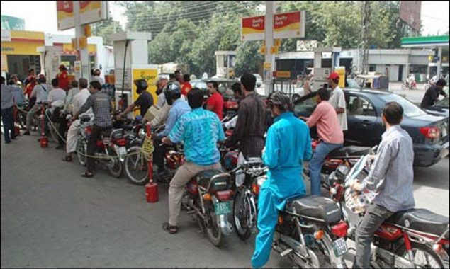 People in Karachi question govt’s competence as fuel crisis looms