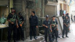 Three cops badly wounded in robbers attack