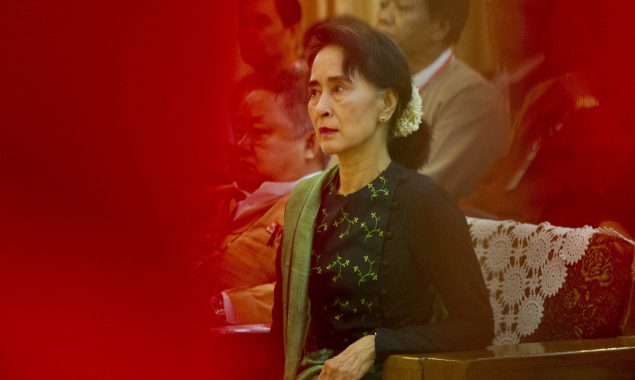 Myanmar officers who detained Suu Kyi cross-examined: Source