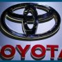 Toyota lifts annual profit forecast despite production cuts