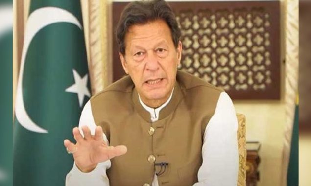 PM Imran calls for immediate action to curb pollution