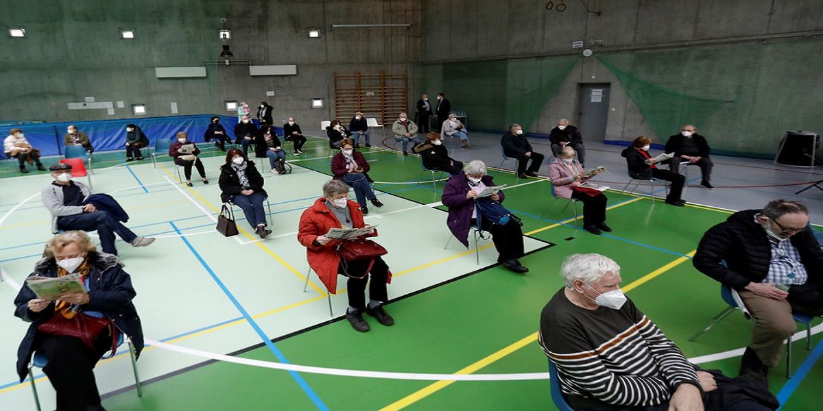 Czechs make Covid vaccine mandatory for over-60s from March