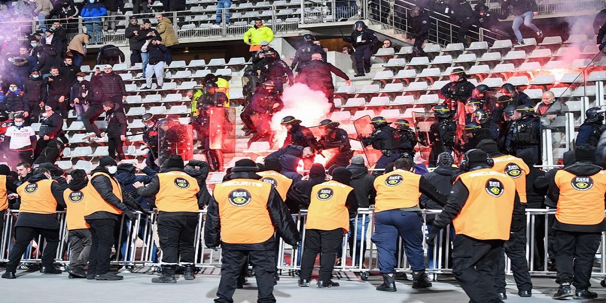 Parisian fans arrested
