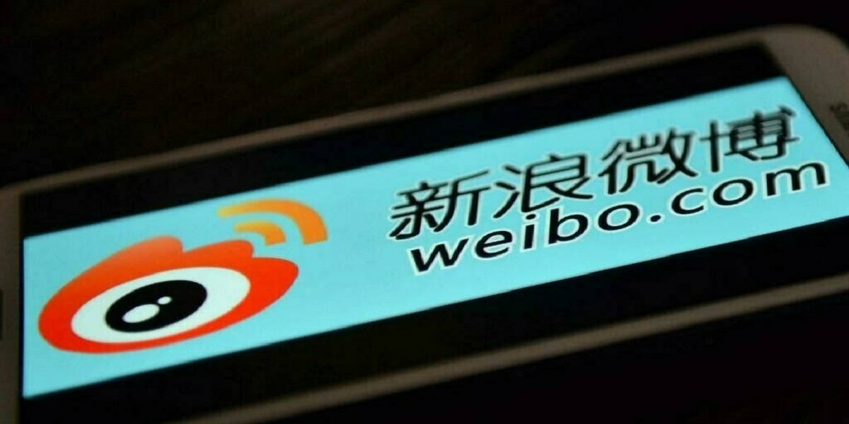 China's Weibo falls on Hong Kong debut
