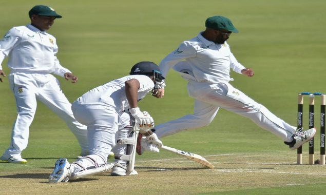 India prosper despite double setback