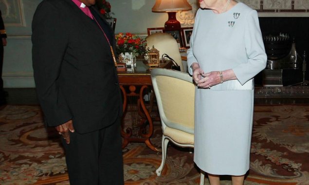 Queen Elizabeth, along with the Royal Family shared the news of Desmond Tutu’s death