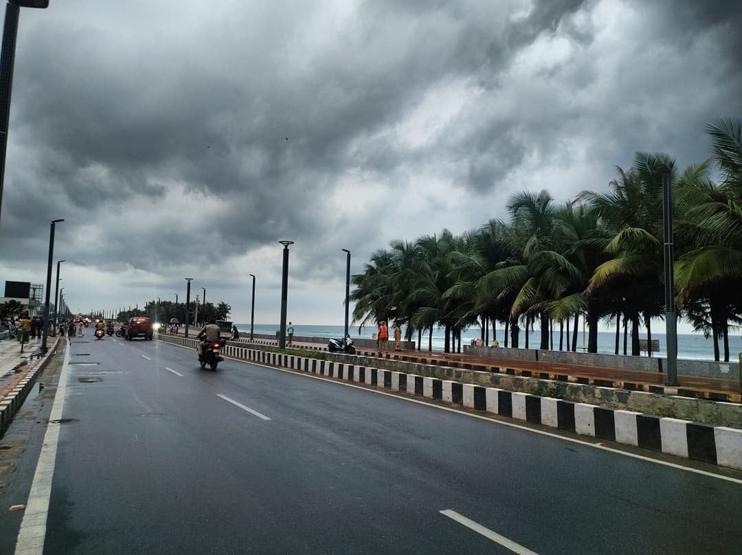 Karachi light showers