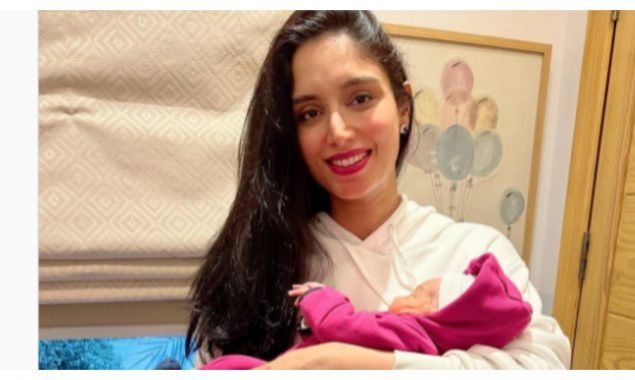 Zainab Abbas shares first picture of her new born