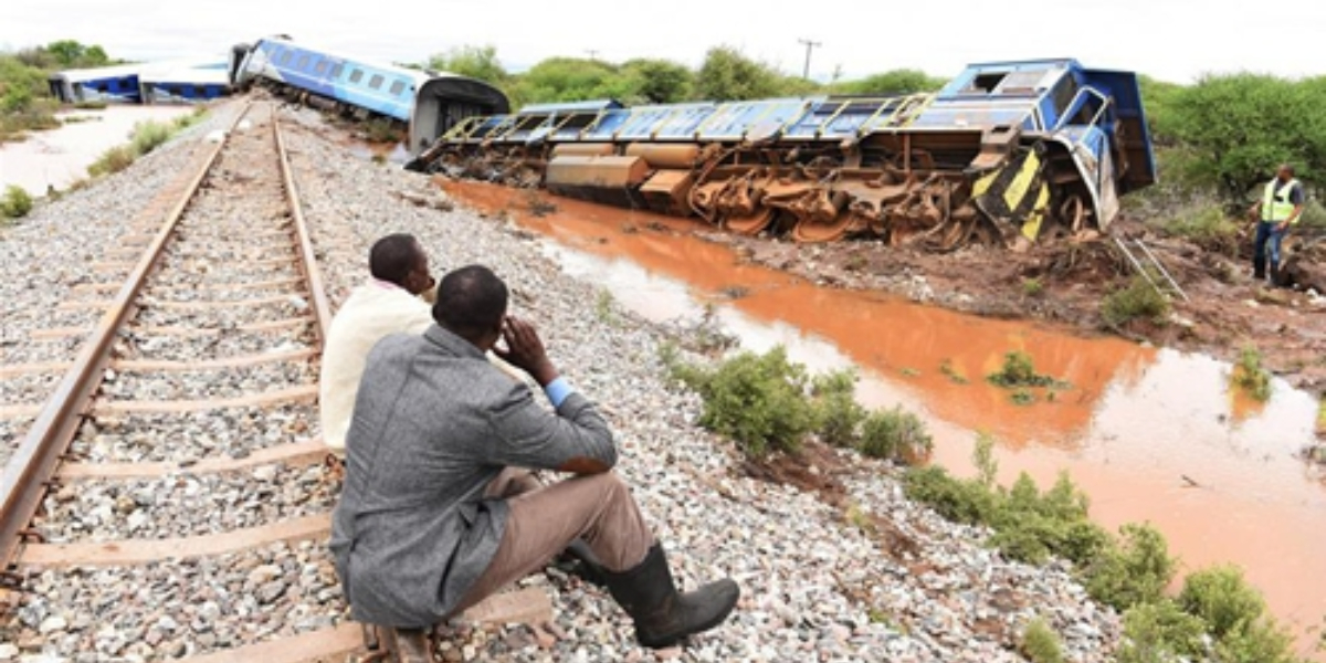 train derail