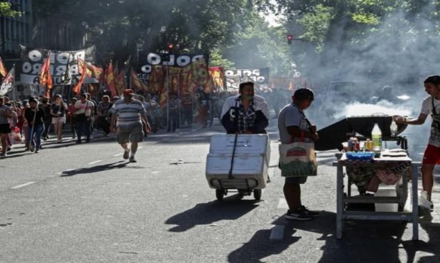Argentinian govt says budget defeat will ‘affect’ debt negotiations