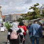 New virus wave, inflation cool German consumers’ mood