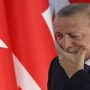 Foreign shoppers swarm Turkey after lira crash