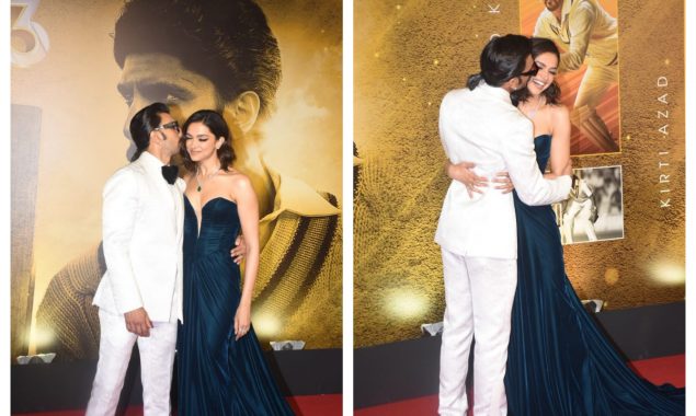 Ranveer Singh kissing Deepika Padukone at 83 screening
