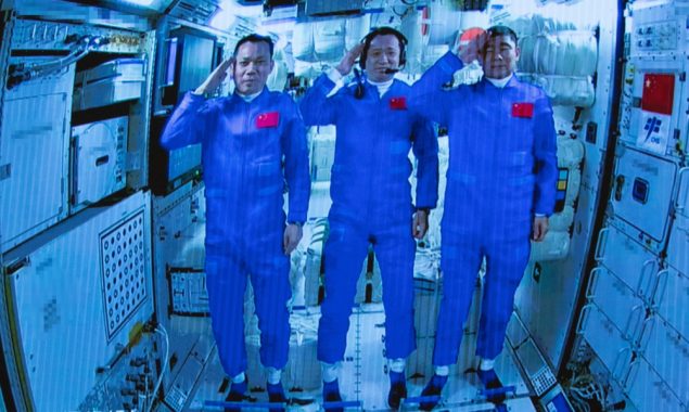 Feature: National space class ignites passion of Hong Kong youths