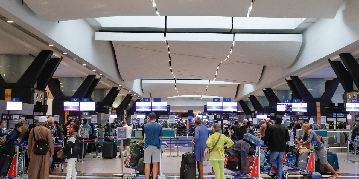 Malawi confirms 3 Omicron cases, issues strict traveling restrictions