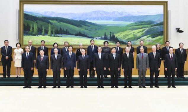 Chinese premier calls for more contributions from counsellors