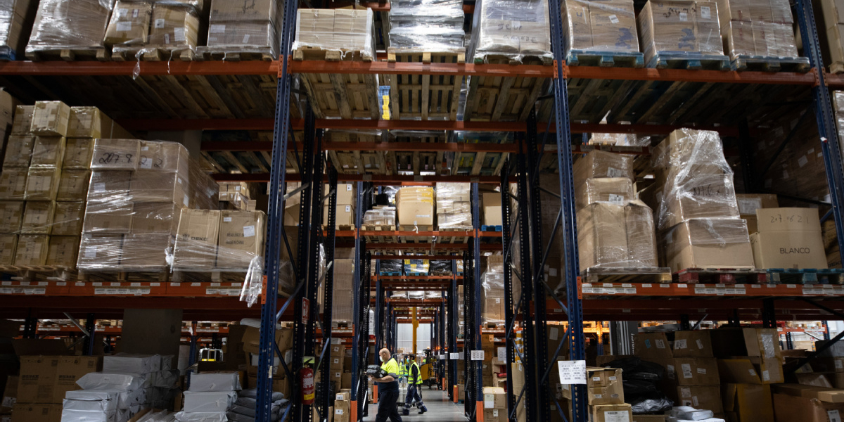 Uzbekistan launches overseas warehouse in China