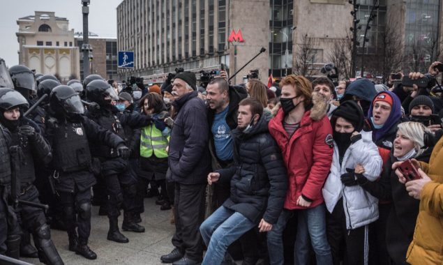 Outcry grows as Russia bans top rights group Memorial