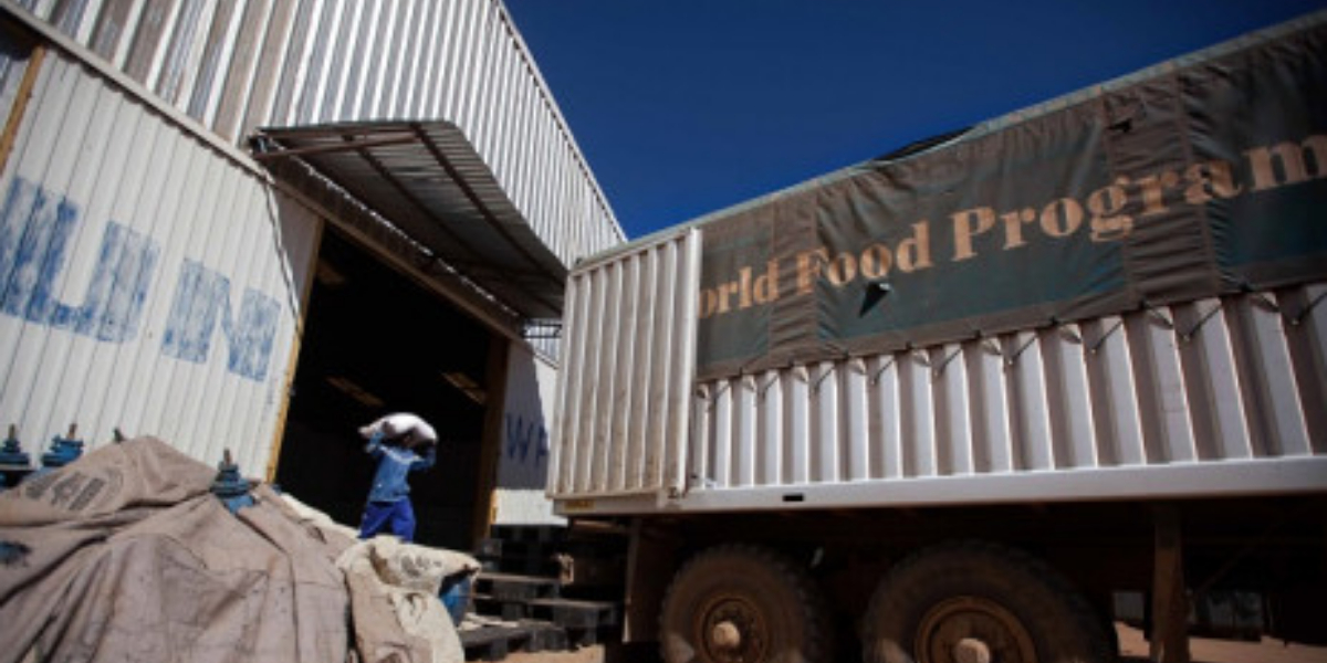 Sudan gunmen loot UN food aid warehouse in Darfur