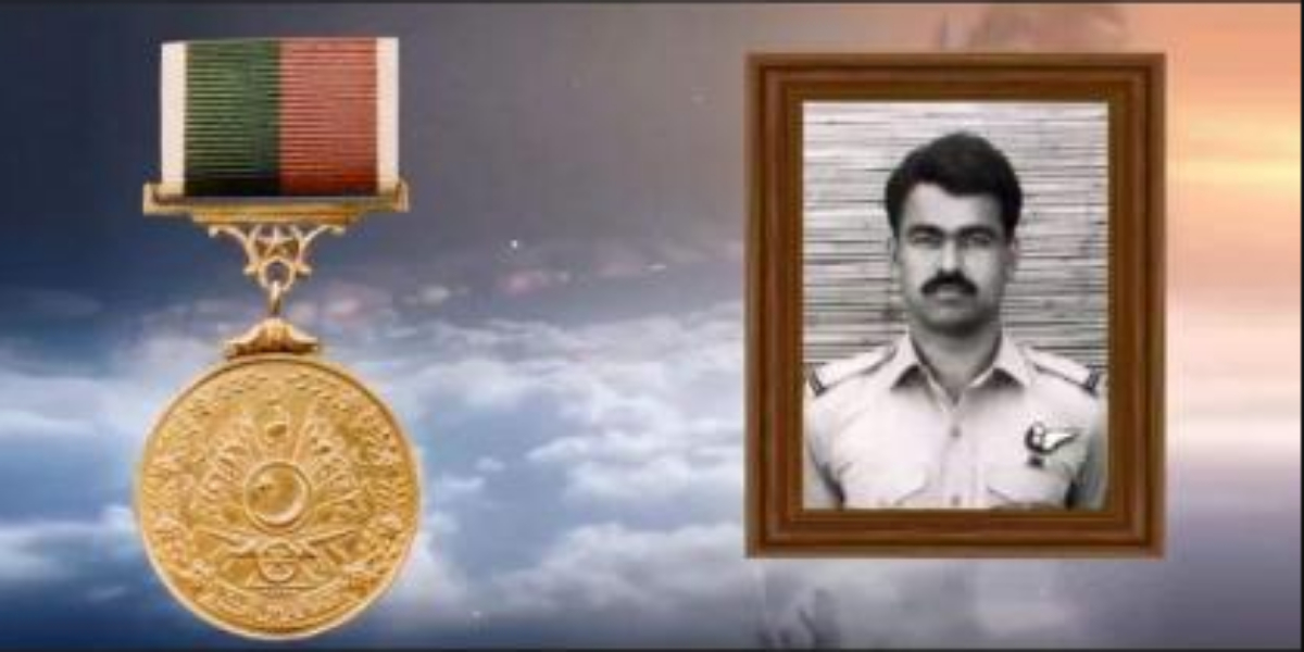 PAF pays tribute to 1971 War martyrs, Tamgha-i-Jurrat recipients