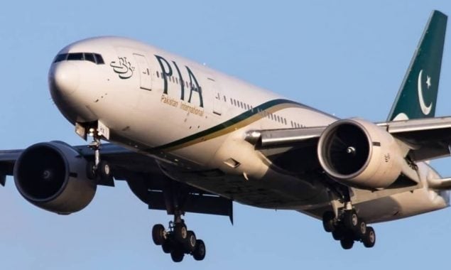 Dense fog disrupts PIA flight operations at Lahore airport