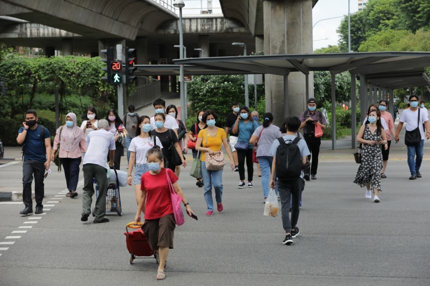 Singapore reports 255 new COVID-19 cases