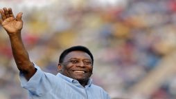 Pele discharged from hospital