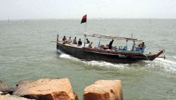 10 fishermen released from Indian captivity reach Pakistan  