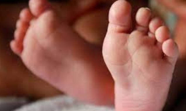 Minor girl dies in exchange of fire between security guard, robbers