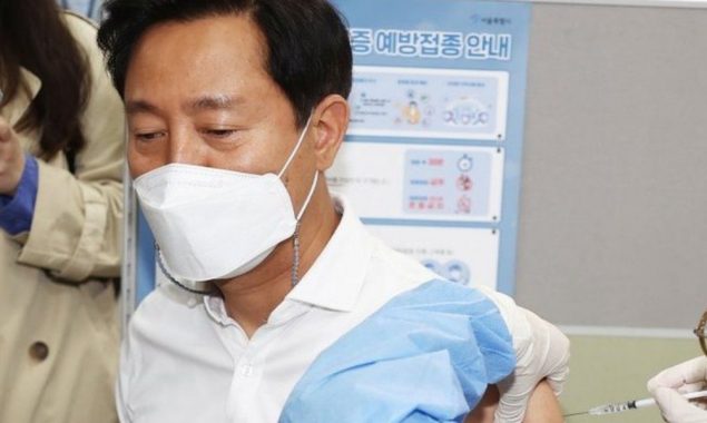 S. Korea to administer COVID-19 booster shot to foreign nationals