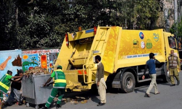 Lack of proper waste management leaves Lahore filthy 