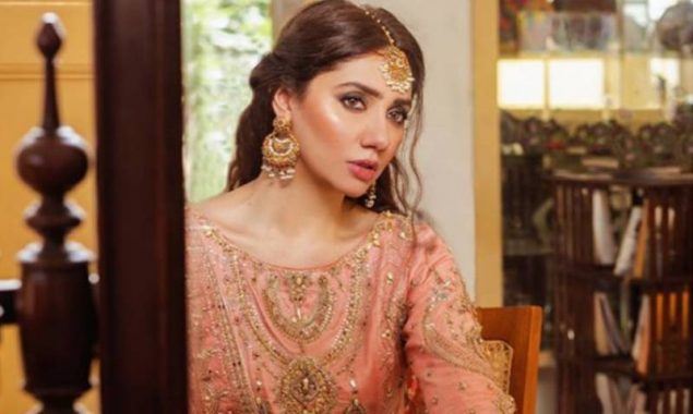 Mahira Khan’s latest video with her makeup artist wins hearts