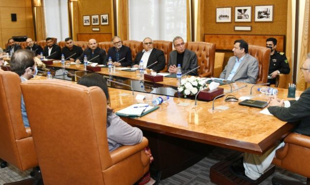 President Arif Alvi asks overseas Pakistanis to invest in their homeland