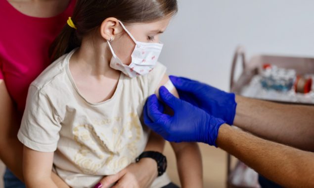 U.S. vaccination lags among children amid COVID-19 surge: The Guardian