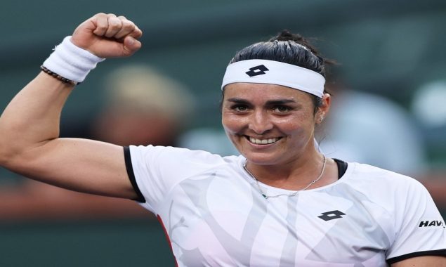 Jabeur suffers injury scare days before Australian Open