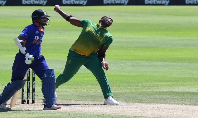 Quinton De Kock scores century as South Africa seeks clean sweep