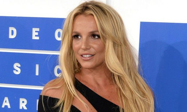 Britney Spears showcases free-spirt through photos