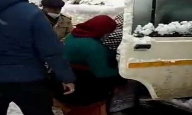Pregnant woman Rescued by Shimla police while stranded in the snow