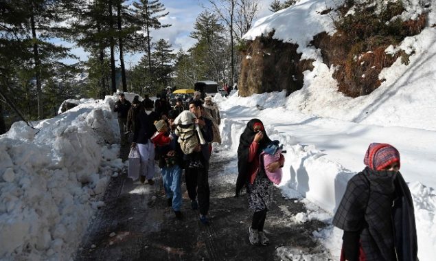Tourists question blizzard tragedy in scenic Murree