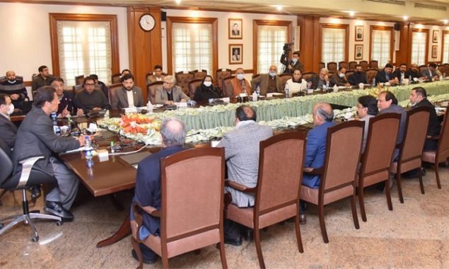 Industrial sector making progress due to govt’s successful policies, says PM Imran