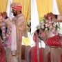 Watch: Bride Dodging Varmala Like the Matrix in Hilarious Video