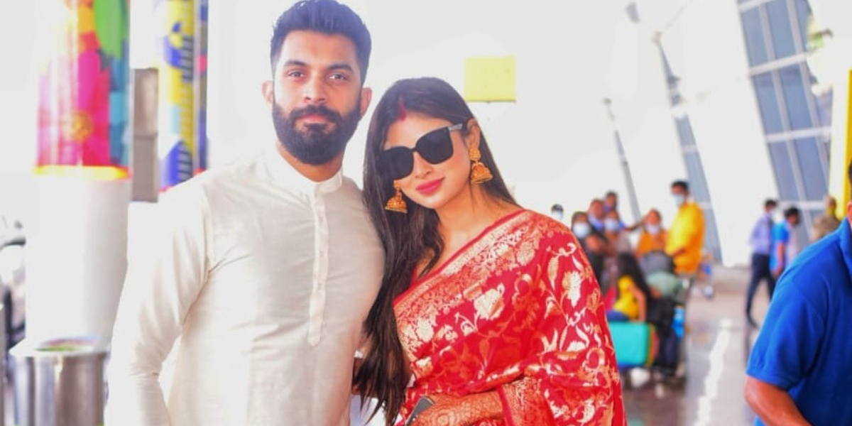 Mouni Roy