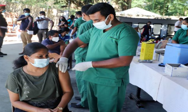 India records 235,532 new COVID-19 cases