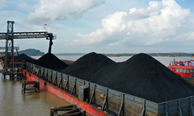 Indonesia to allow selected operators to resume coal exports