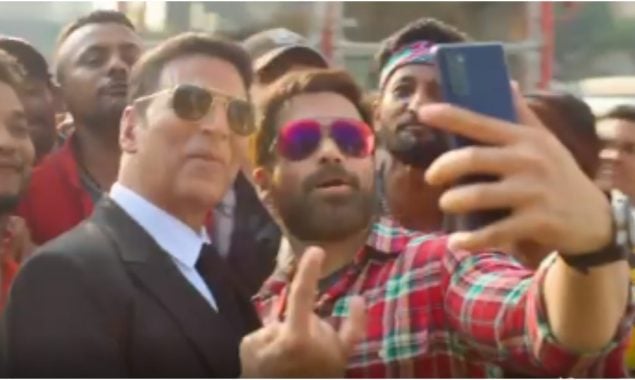 Akshay Kumar and Emraan Hashmi’s ‘Selfie’ dance goes viral