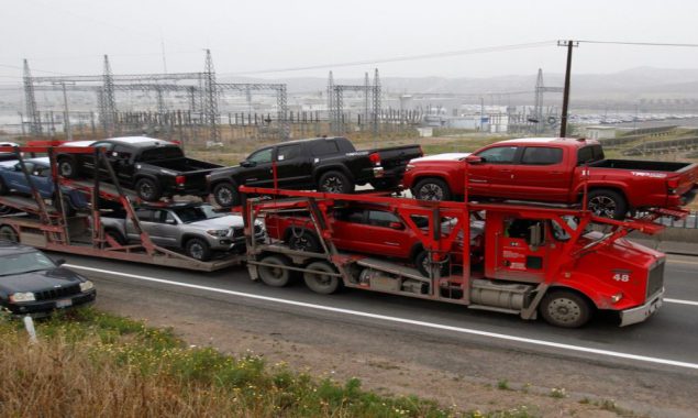 Mexico seeks panel to resolve US auto trade spat