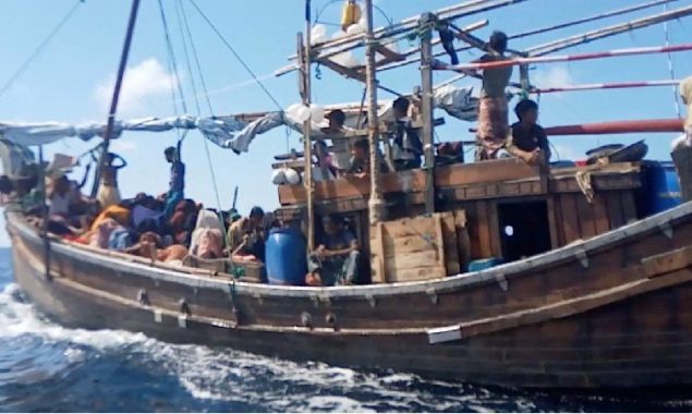 Indonesia rejects Rohingya refugees