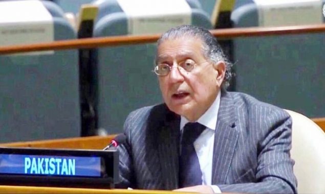 Pakistan calls for unfreezing Afghanistan’s financial reserves for economy revival